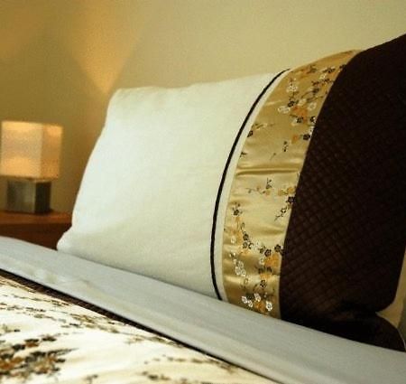 White Gates Hotel Binfield Luaran gambar